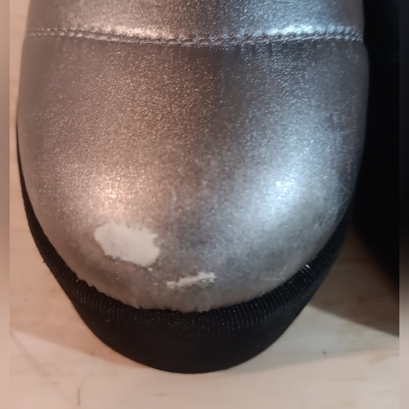 GUESS Women's Jilona Platform Cold Weather Quilted Puffer Booties - Picture 8 of 8